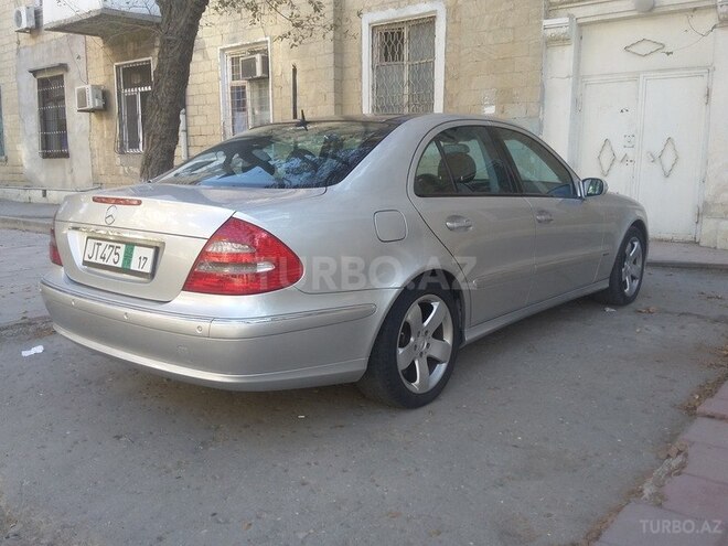 Mercedes E 220 2003, 210,000 km - 2.2 l - Bakı