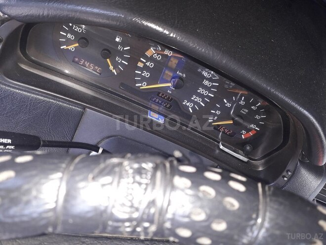 Mercedes E 230 1995, 225,356 km - 2.3 л - Bakı