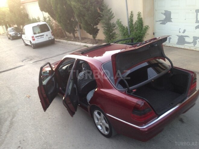 Mercedes C 240 1999, 205,679 km - 2.4 l - Bakı