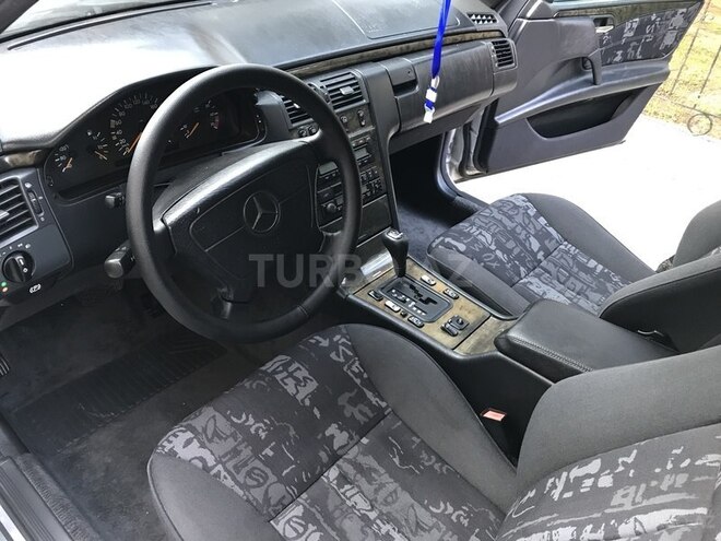 Mercedes E 240 1998, 210,400 km - 2.4 l - Sumqayıt
