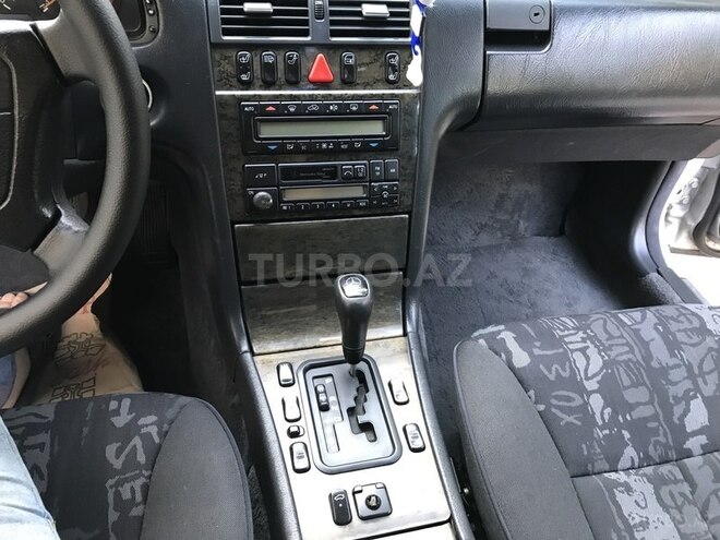Mercedes E 240 1998, 210,400 km - 2.4 l - Sumqayıt