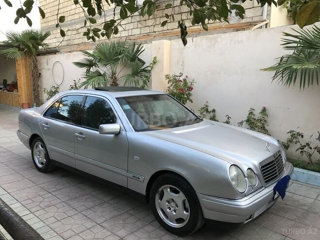 Mercedes E 240 1998, 210,400 km - 2.4 l - Sumqayıt