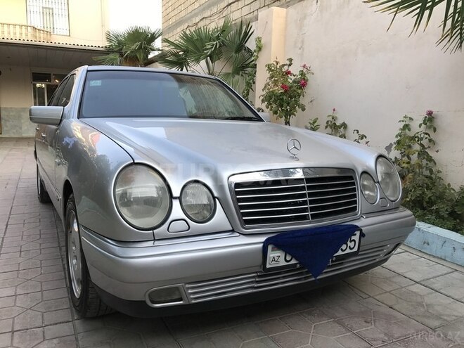 Mercedes E 240 1998, 210,400 km - 2.4 l - Sumqayıt