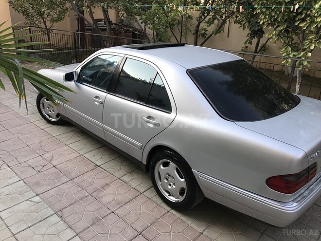 Mercedes E 240 1998, 210,400 km - 2.4 l - Sumqayıt