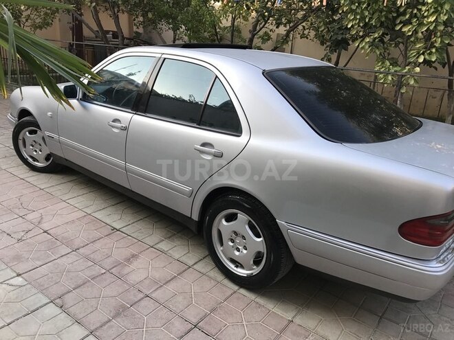 Mercedes E 240 1998, 210,400 km - 2.4 l - Sumqayıt