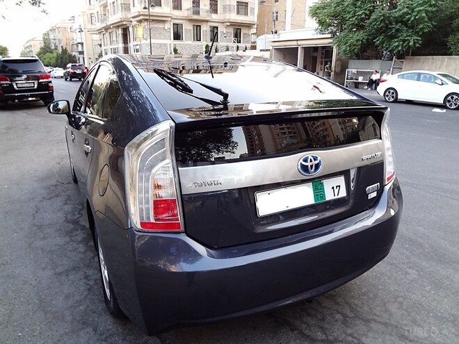 Toyota Prius 2013, 67,000 km - 1.8 l - Bakı