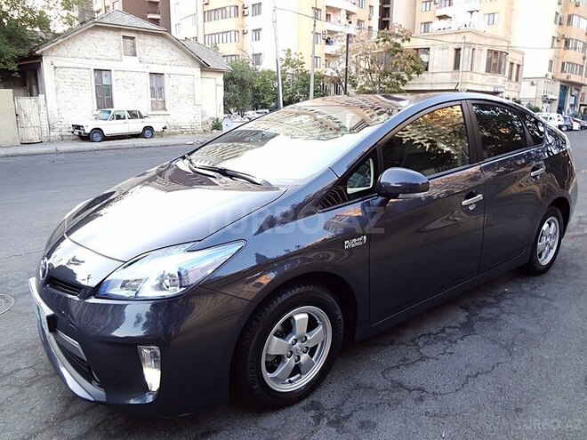 Toyota Prius 2013, 67,000 km - 1.8 l - Bakı