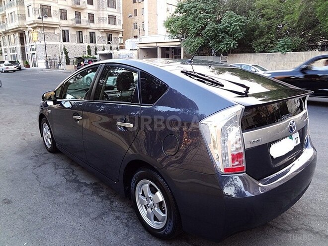 Toyota Prius 2013, 67,000 km - 1.8 l - Bakı