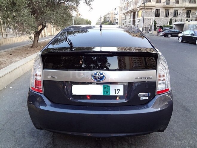 Toyota Prius 2013, 67,000 km - 1.8 l - Bakı