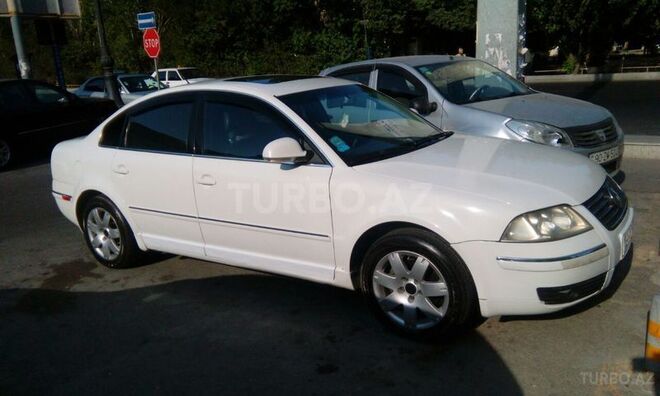 Volkswagen Passat 2004, 285,000 km - 1.8 l - Bakı