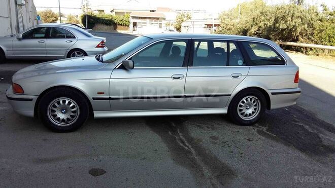 BMW 520 1999, 259,000 km - 2.0 l - Bakı