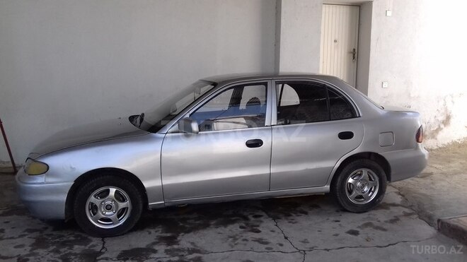 Hyundai Accent 1995, 200,000 km - 1.5 l - Quba