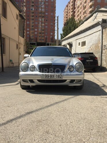Mercedes E 240 2000, 216,000 km - 2.6 l - Bakı