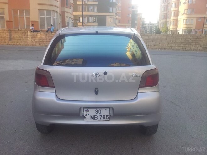 Toyota Vitz 2000, 168,000 km - 1.0 l - Bakı