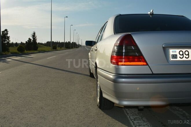 Mercedes C 180 1999, 205,000 km - 1.8 l - Bakı