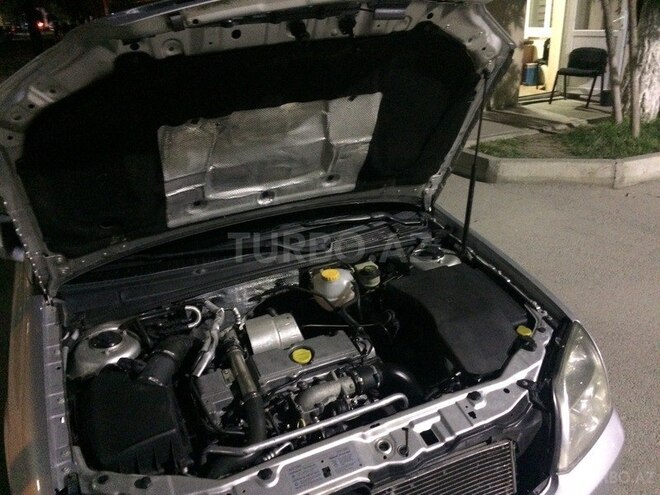Opel Vectra 2004, 245,000 km - 2.2 l - Bakı