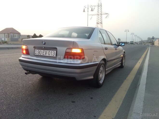 BMW 318 1998, 240,000 km - 1.8 л - Bakı