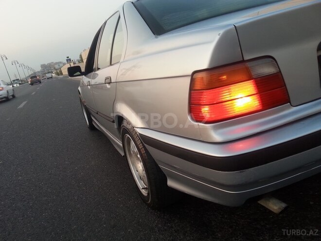 BMW 318 1998, 240,000 km - 1.8 л - Bakı