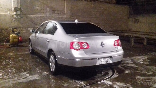 Volkswagen Passat 2005, 195,866 km - 2.0 l - Gəncə