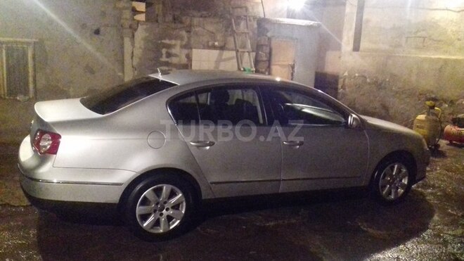 Volkswagen Passat 2005, 195,866 km - 2.0 l - Gəncə
