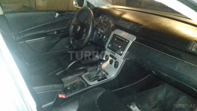 Volkswagen Passat 2005, 195,866 km - 2.0 l - Gəncə