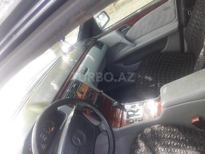 Mercedes E 230 1997, 23,000 km - 0.2 l - Gəncə