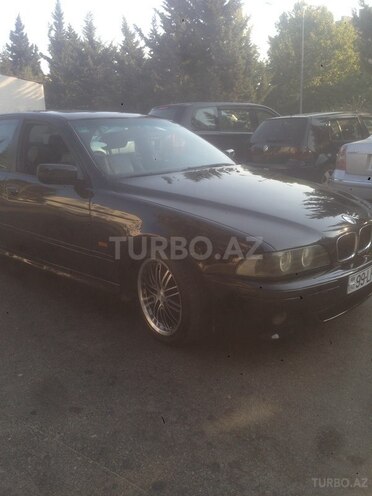 BMW 528 2001, 297,297 km - 2.8 l - Bakı