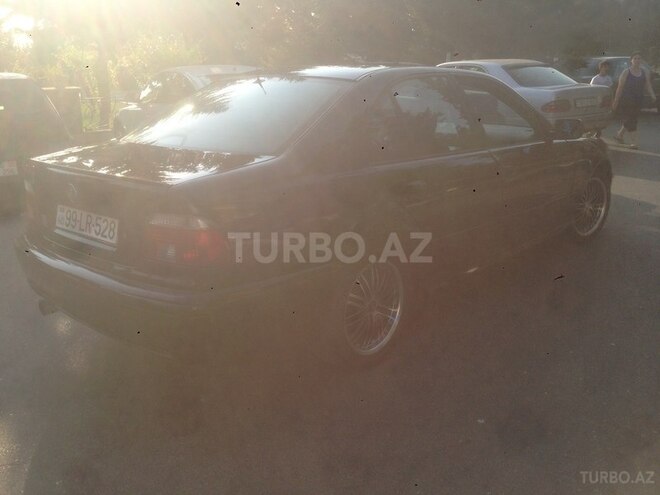 BMW 528 2001, 297,297 km - 2.8 l - Bakı