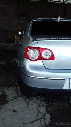 Volkswagen Passat 2005, 195,866 km - 2.0 l - Gəncə