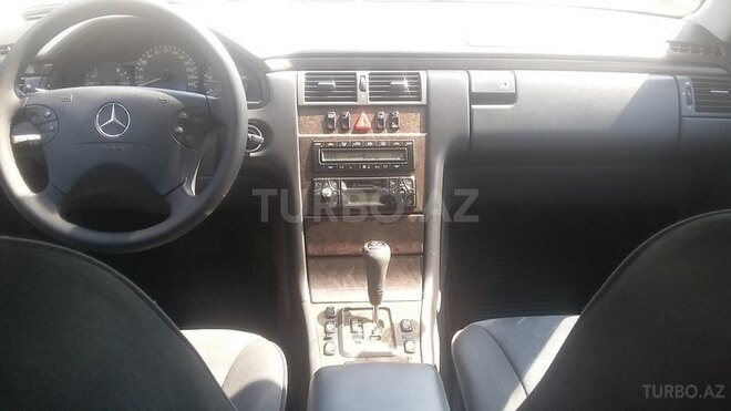 Mercedes E 220 2000, 316,000 km - 2.2 l - Bakı