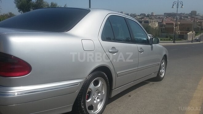 Mercedes E 220 2000, 316,000 km - 2.2 l - Bakı