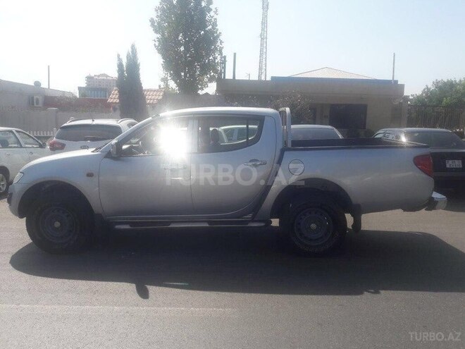 Mitsubishi L200 2012, 137,000 km - 2.5 l - Bakı