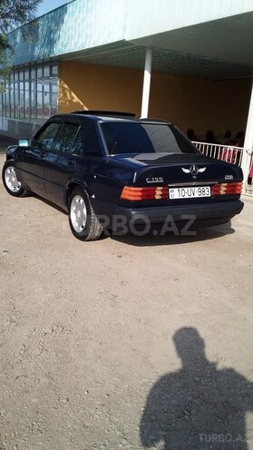 Mercedes 190 1992, 370,000 km - 2.0 l - Salyan