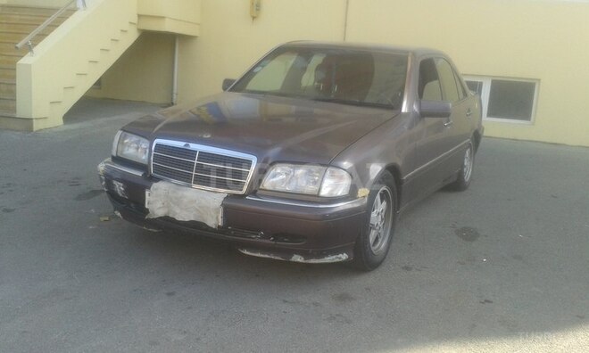 Mercedes C 180 1995, 300,000 km - 1.8 l - Bakı
