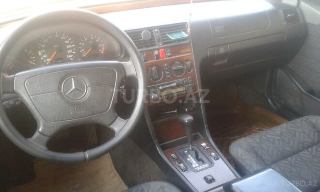 Mercedes C 180 1995, 300,000 km - 1.8 l - Bakı