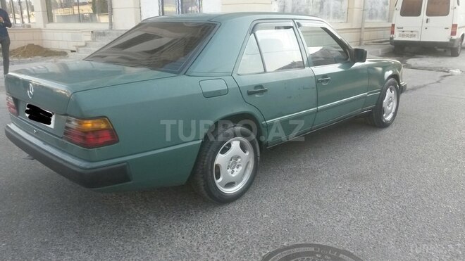 Mercedes E 200 1989, 176,000 km - 2.0 l - Bakı