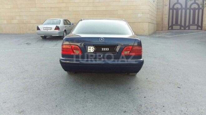 Mercedes E 240 1998, 333,060 km - 2.4 l - Bakı