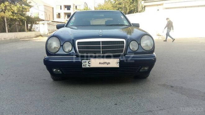 Mercedes E 240 1998, 333,060 km - 2.4 l - Bakı