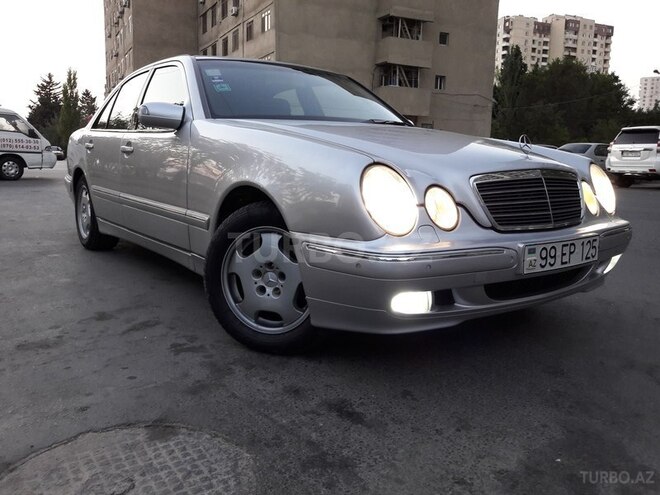 Mercedes E 220 2000, 317,000 km - 2.2 l - Bakı