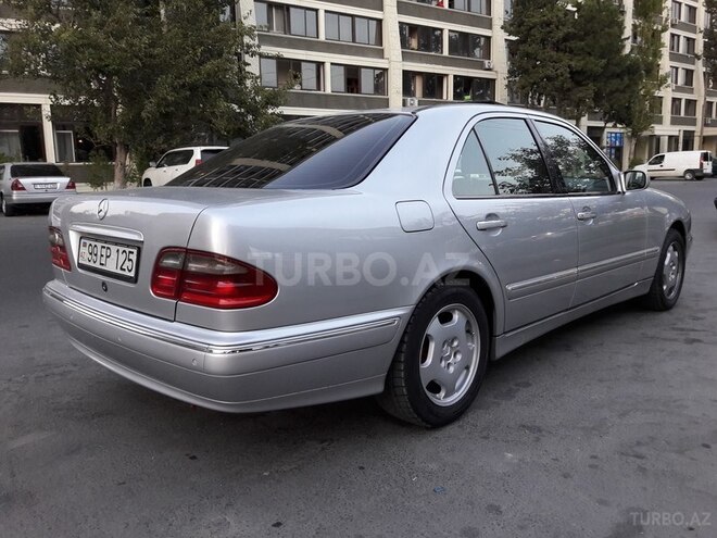 Mercedes E 220 2000, 317,000 km - 2.2 l - Bakı