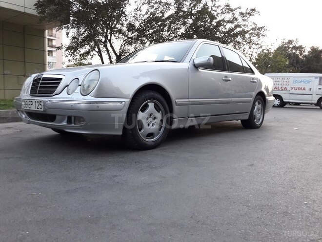 Mercedes E 220 2000, 317,000 km - 2.2 l - Bakı