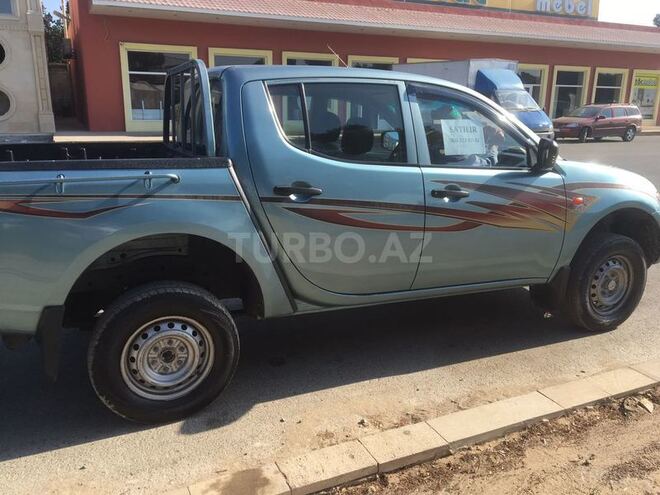 Mitsubishi L200 2007, 137,000 km - 2.5 л - Bakı