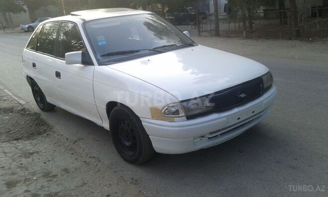 Opel Astra 1992, 239,000 km - 1.8 l - Sumqayıt