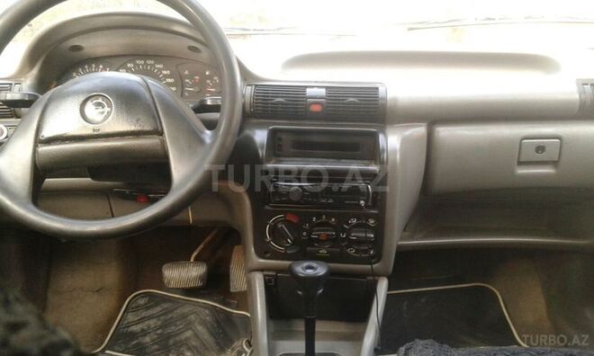 Opel Astra 1992, 239,000 km - 1.8 l - Sumqayıt