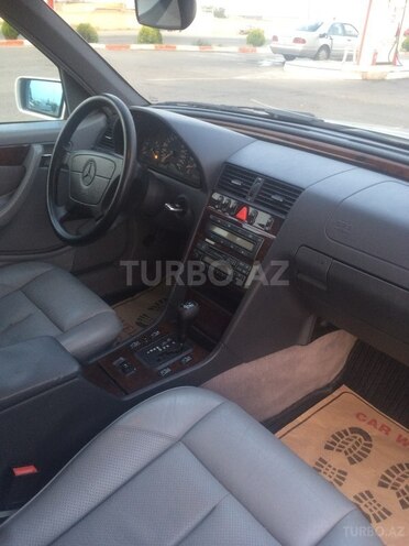 Mercedes C 240 1997, 187,000 km - 2.4 l - Gəncə