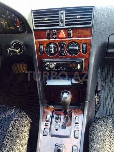 Mercedes C 220 1999, 323,000 km - 2.2 л - Bakı