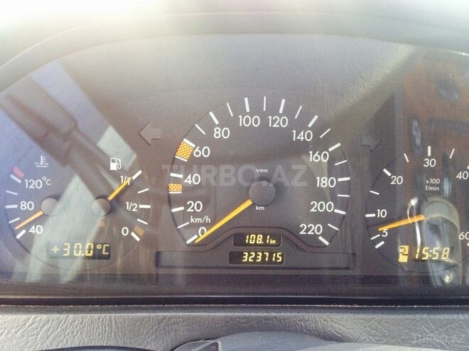 Mercedes C 220 1999, 323,000 km - 2.2 л - Bakı