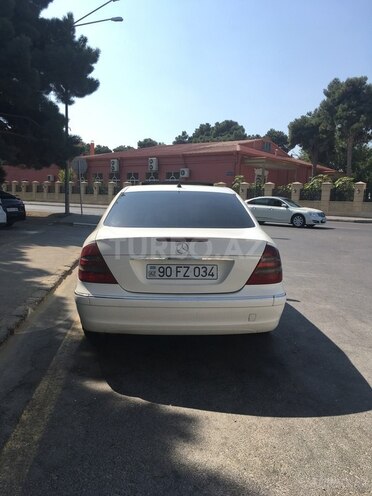 Mercedes E 220 2004, 213,000 km - 2.2 l - Bakı