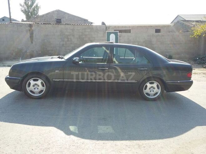 Mercedes E 230 1996, 310,000 km - 2.3 l - Bakı