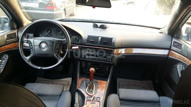 BMW 523 1999, 247,000 km - 2.5 l - Bakı